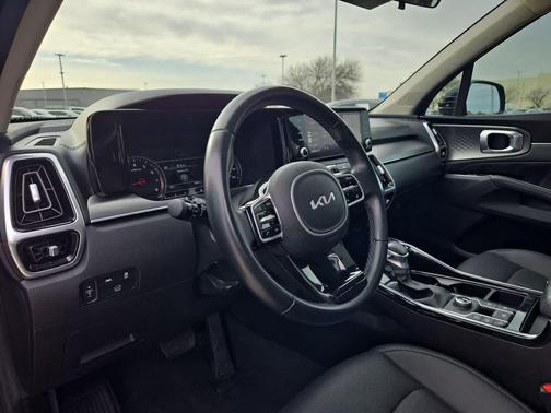 2022 Kia Sorento SX