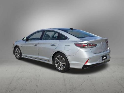 Ion Silver 2019 Hyundai SONATA Hybrid Limited