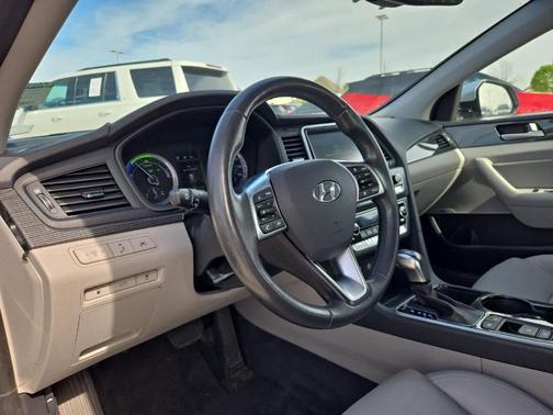 Ion Silver 2019 Hyundai SONATA Hybrid Limited