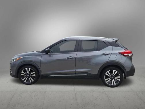 Gun Metallic 2020 Nissan Kicks SR