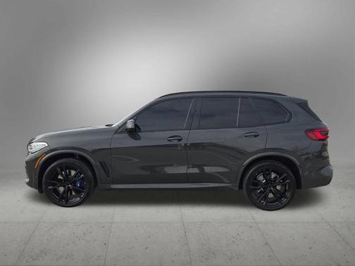 2022 BMW X5 M50i