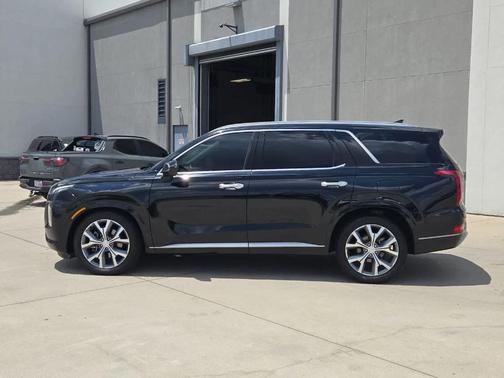 Becketts Black 2021 Hyundai PALISADE Limited