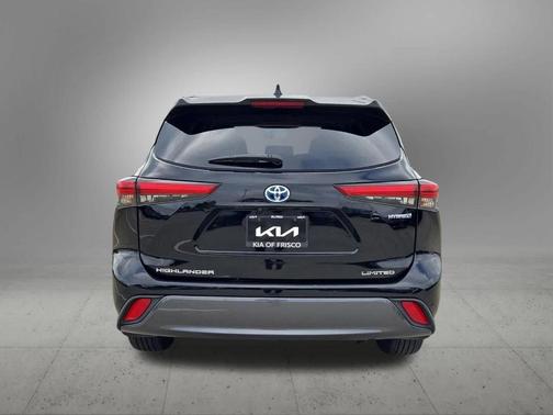 Midnight Black Metallic 2023 Toyota Highlander Hybrid Limited