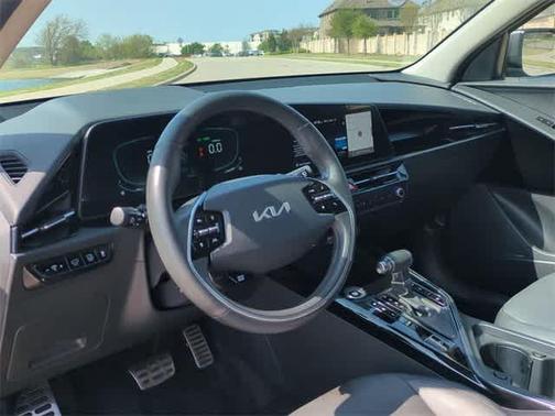 2024 Kia Niro SX Touring