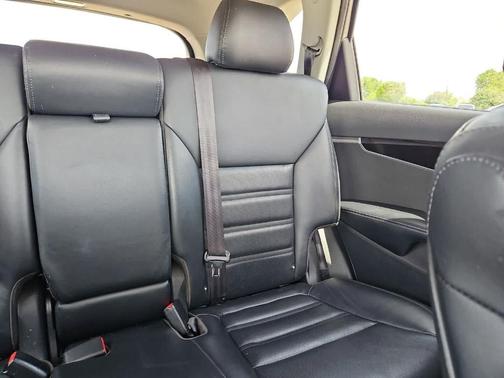 Everlasting Silver 2020 Kia Sorento EX V6