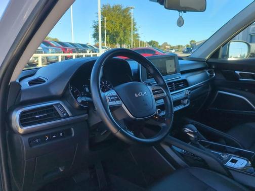 2022 Kia Telluride LX