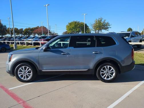 2022 Kia Telluride LX