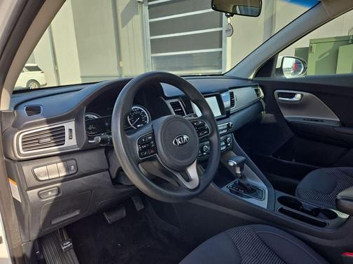 2018 Kia Niro LX