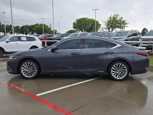 Cloudburst Gray 2022 Lexus ES 300h Ultra Luxury