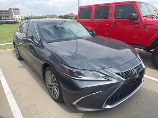 Cloudburst Gray 2022 Lexus ES 300h Ultra Luxury