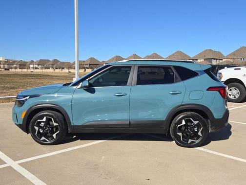 Snow White Pearl 2026 Kia Sportage Hybrid S