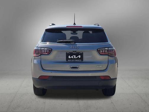 Billet Silver Metallic Clearcoat 2017 Jeep Compass Latitude