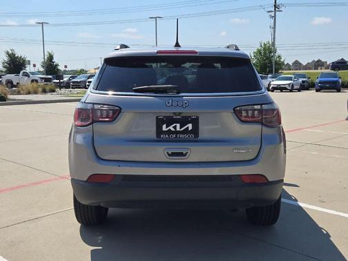 Billet Silver Metallic Clearcoat 2017 Jeep Compass Latitude