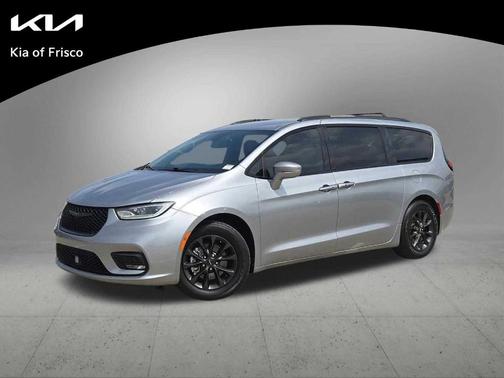 Billet Silver Metallic Clearcoat 2021 Chrysler Pacifica Touring