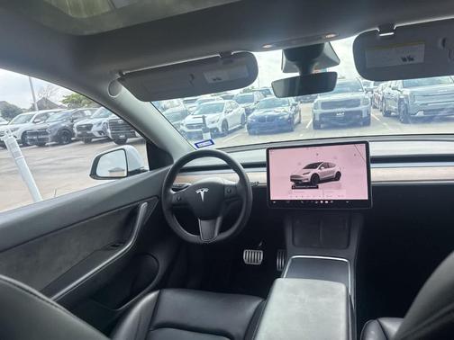 White 2022 Tesla Model Y Performance