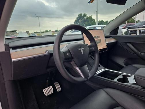 White 2022 Tesla Model Y Performance