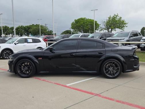 Pitch Black Clearcoat 2022 Dodge Charger Scat Pack