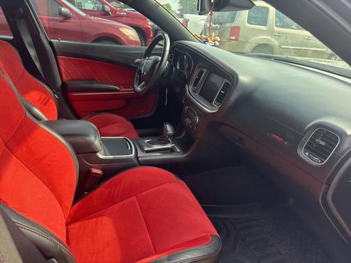 Pitch Black Clearcoat 2022 Dodge Charger Scat Pack