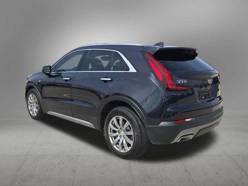 Metallic 2022 Cadillac XT4 Premium Luxury