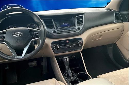 2016 Hyundai TUCSON SE