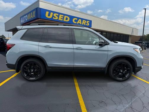 Sonic Gray Pearl 2024 Honda Passport