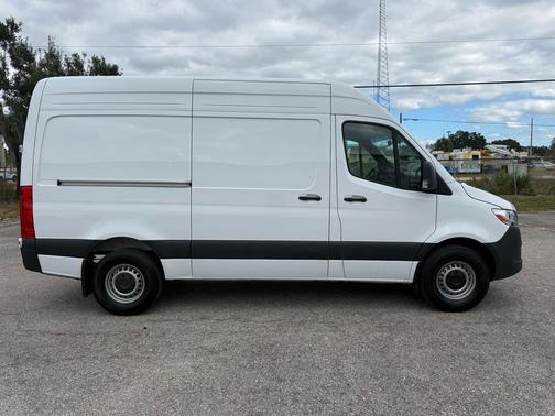 2025 Mercedes-Benz Sprinter 2500 Standard Roof
