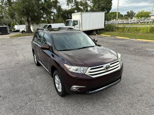 2013 Toyota Highlander SE