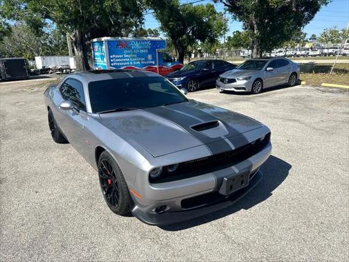 2015 Dodge Challenger SRT 392