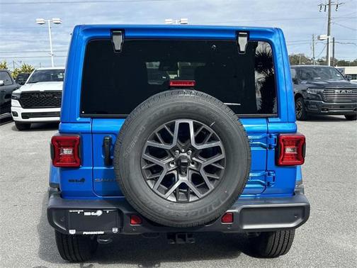 2026 Jeep Wrangler 4-Door Sahara 4x4