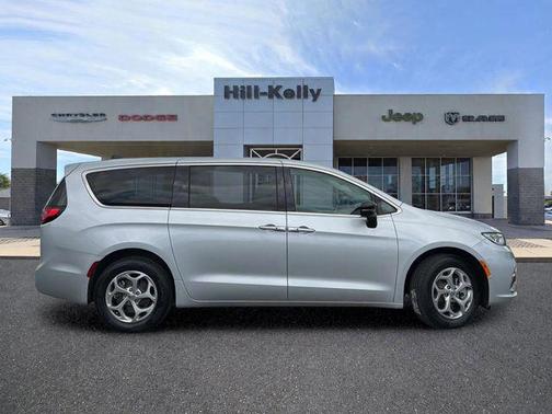 Silver Mist Clearcoat 2024 Chrysler Pacifica Limited