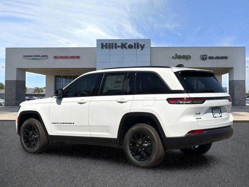 Bright White Clearcoat 2026 Jeep Grand Cherokee Altitude