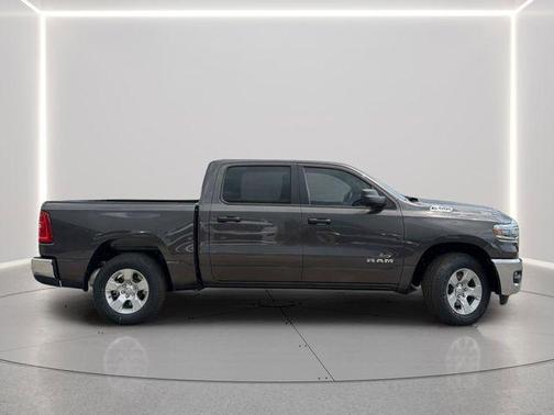 Granite Crystal Metallic Clearcoat 2026 RAM 1500 Big Horn/Lone Star