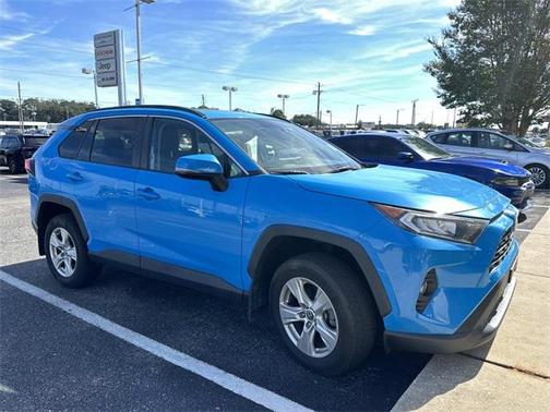 2021 Toyota RAV4 XLE