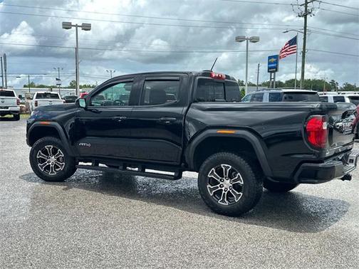 2023 GMC Canyon Base