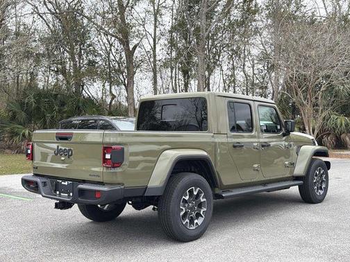 2026 Jeep Gladiator Sahara 4x4