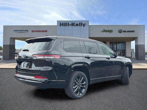 Diamond Black Crystal Pearlcoat 2026 Jeep Grand Cherokee L Limited