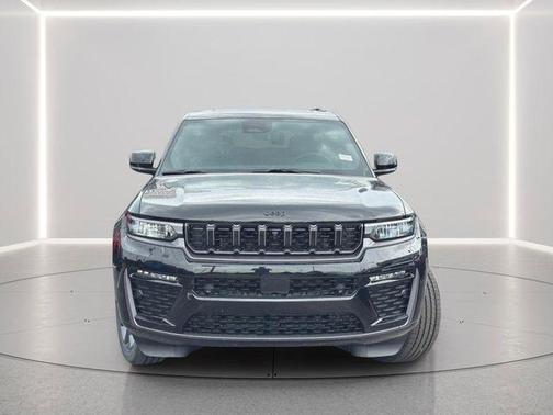 Diamond Black Crystal Pearlcoat 2026 Jeep Grand Cherokee L Limited