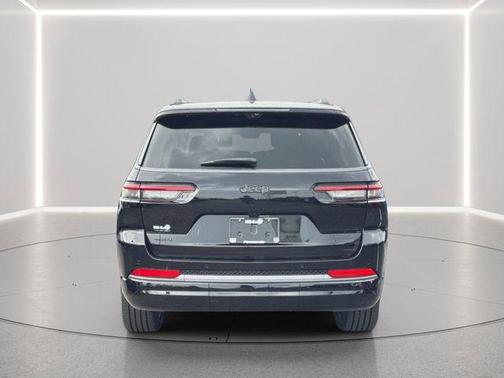 Diamond Black Crystal Pearlcoat 2026 Jeep Grand Cherokee L Limited