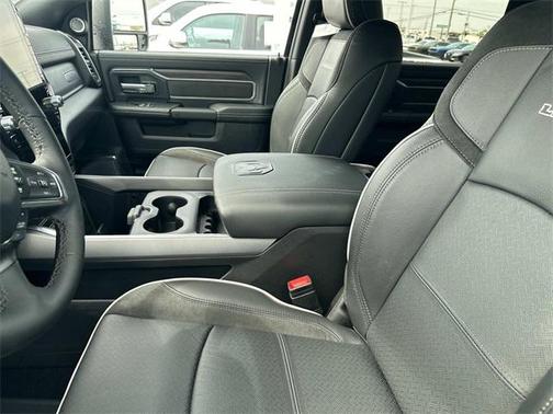 2025 RAM 3500 Laramie Crew Cab 4x4 8' Box