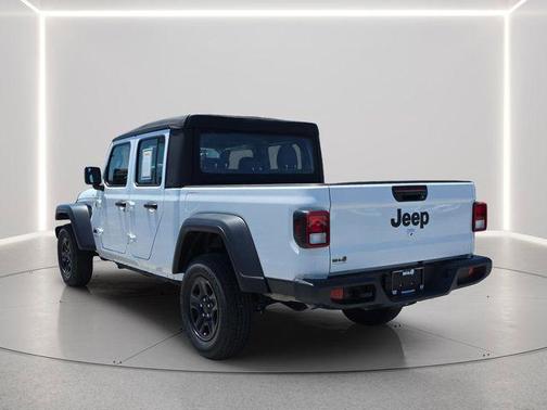 Bright White Clearcoat 2025 Jeep Gladiator Sport