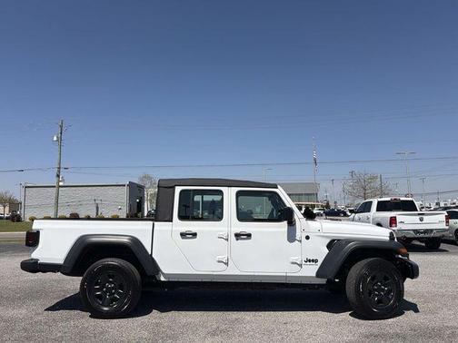 2025 Jeep Gladiator Sport