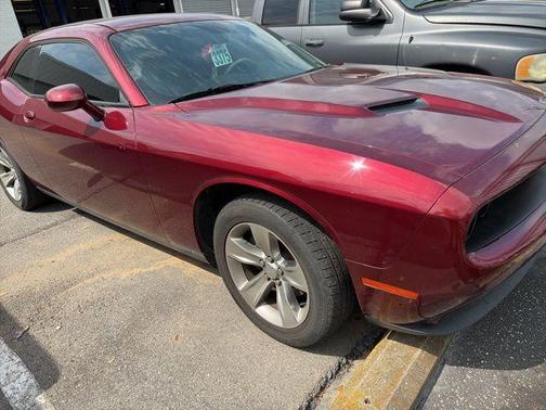 Octane Red Pearlcoat 2019 Dodge Challenger SXT