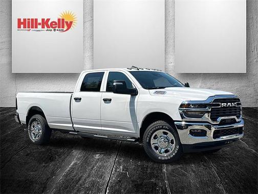2025 RAM 2500 Tradesman Crew Cab 4x2 8' Box
