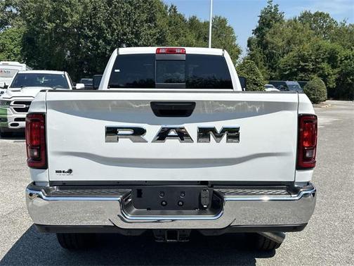 2025 RAM 2500 Tradesman Crew Cab 4x2 8' Box