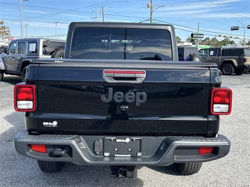 2023 Jeep Gladiator Sport S