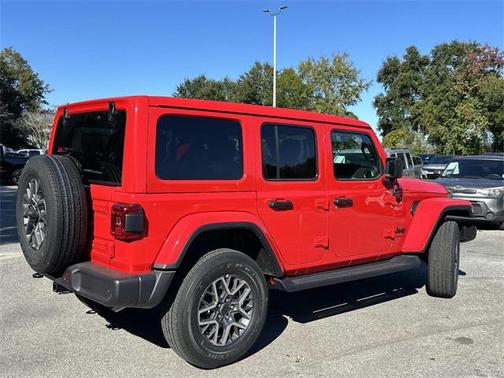 2026 Jeep Wrangler 4-Door Sahara 4x4