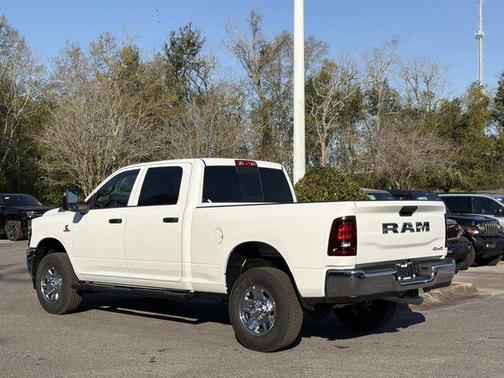 Bright White Clearcoat 2026 RAM 2500 Tradesman Crew Cab 4x4 6'4' Box
