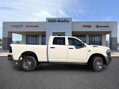Bright White Clearcoat 2026 RAM 2500 Tradesman Crew Cab 4x4 6'4' Box