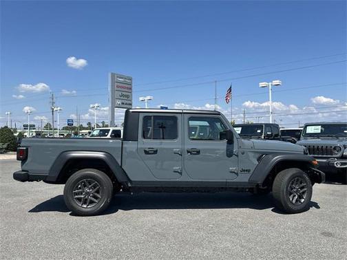 2025 Jeep Gladiator Sport S