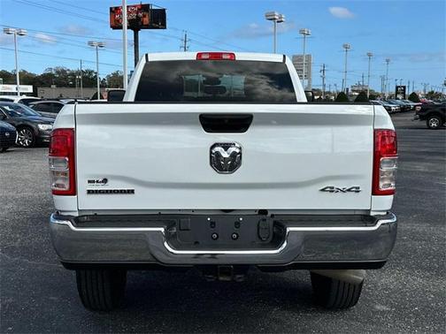 2024 RAM 3500 Big Horn Crew Cab 4x4 8' Box
